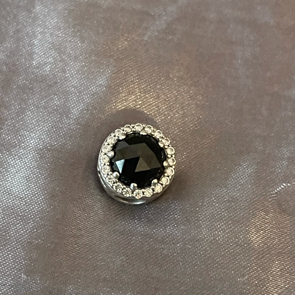 PANDORA - DISNEY, EVIL QUEEN’S BLACK MAGIC CHARM